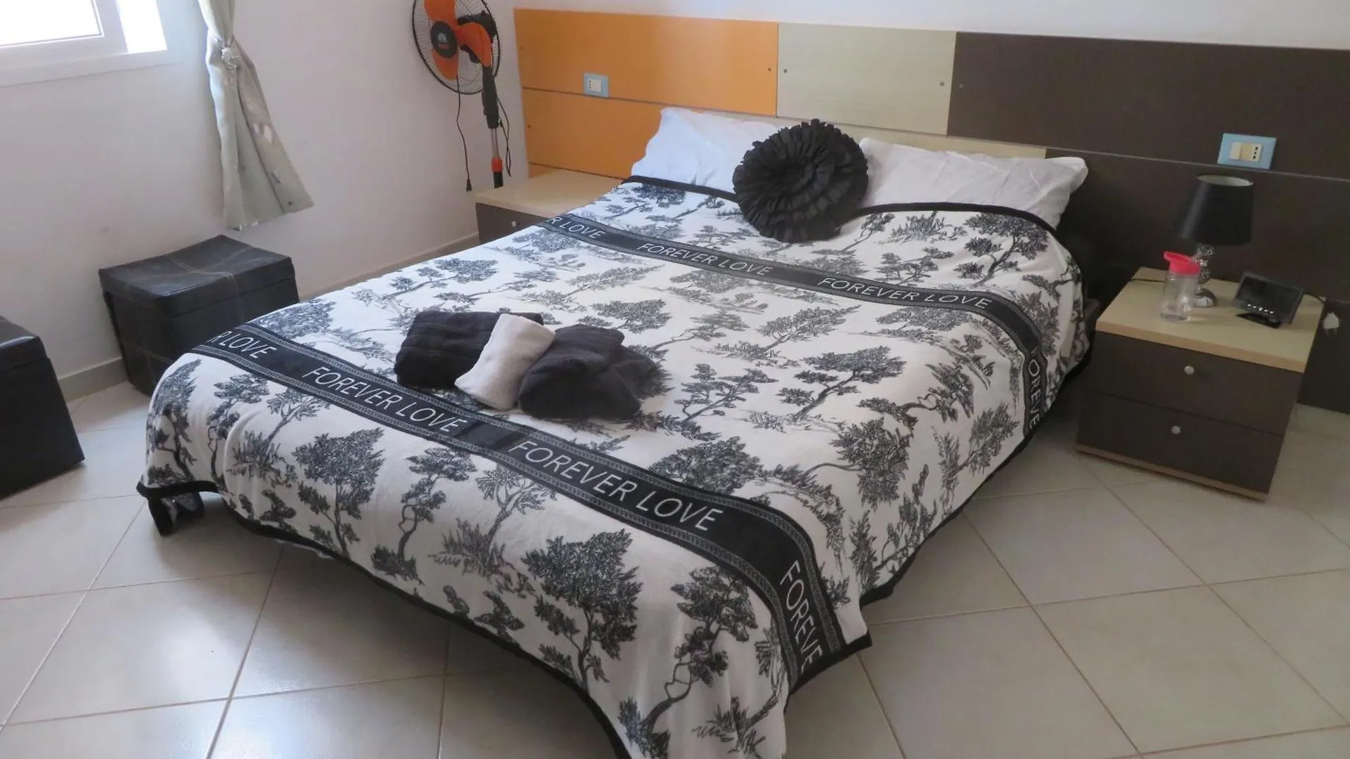 Adult Only Beachfront 2 Bedroom Apartment Santa Maria Airport Pick Up, Aircon, Unlimited Wifi Ideal For Remote Working And Long Stay